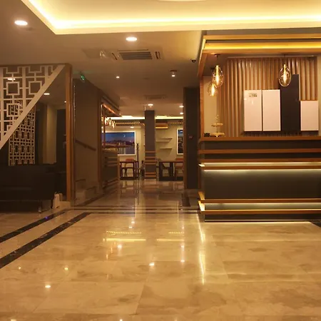 Hotel Random 3*